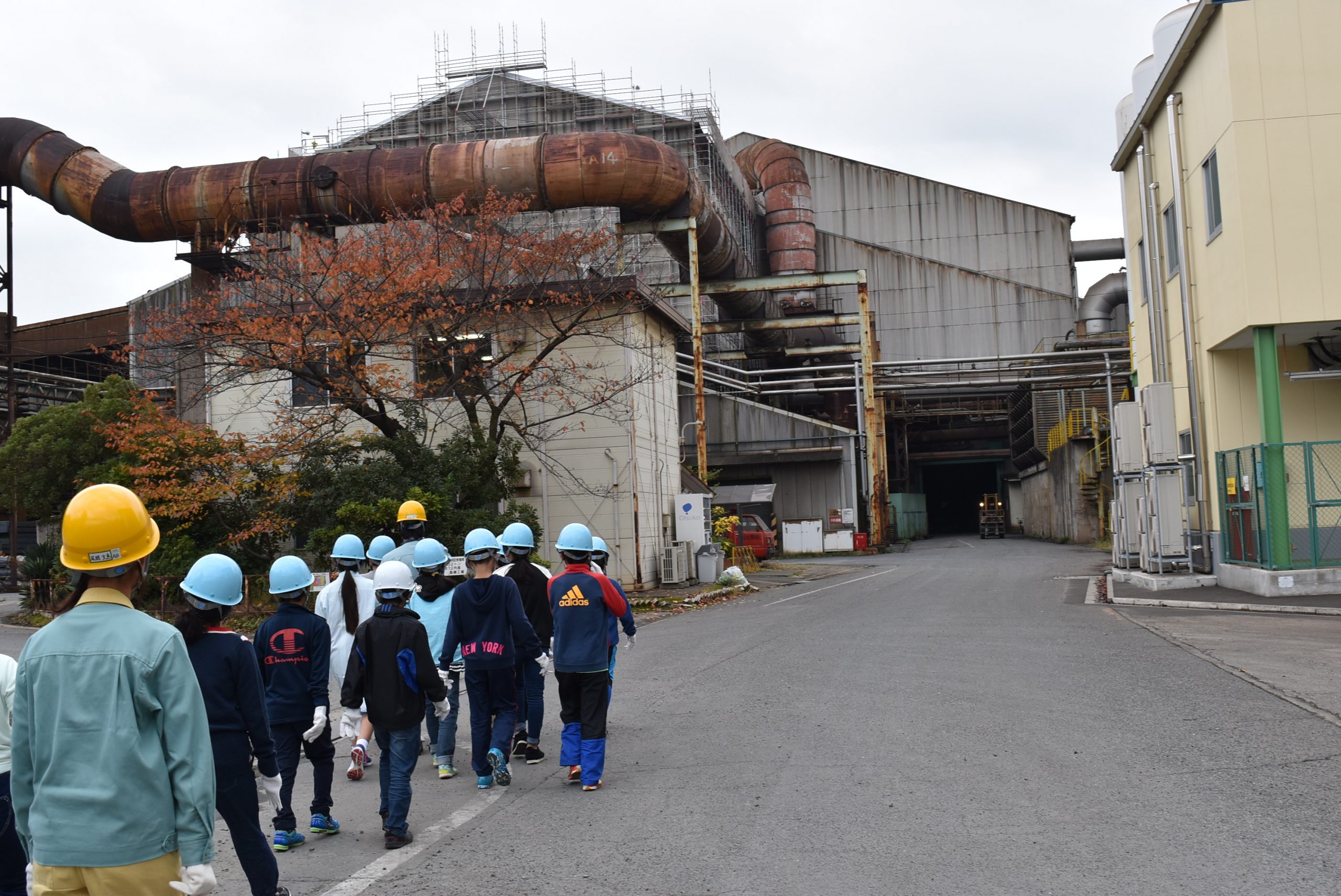 近隣小学校の工場見学会開催